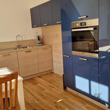 Pastelani Apartment *